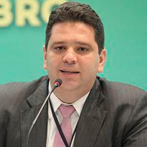 GUSTAVO BINENBOJM